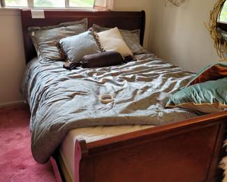 Sleigh Bed