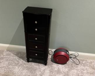 Jewelry cabinet