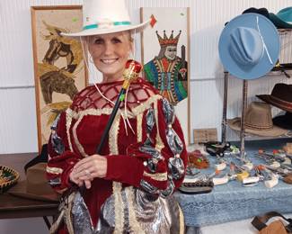 Renaissance Faire Queen Clothing ware absolutely stunning.