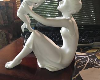 Kaiser Porcelain White
“Mother holding her child”