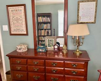 Another very nice traditional-style dresser & mirror
