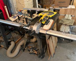Delta table saw