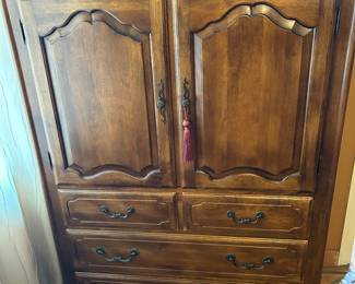 Ethan Allen Country French Tall Gentlemen Chest or Dresser (part of 5 piece bedroom set)