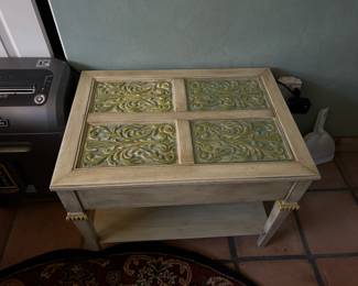 Light colored tiered table