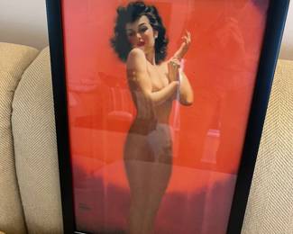 Small frame VTG pin up girl
