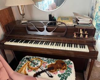 Lester Piano