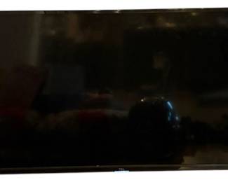 40 in TCL Flatscreen TV