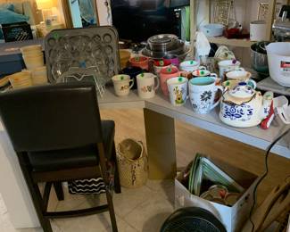 Mugs and bakeware