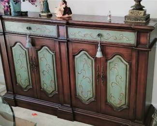 Beautiful solid buffet in mint condition