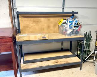 Tool bench