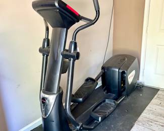 Elliptical fitness trainer