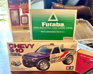 Rare vintage item: Chevy S-10 4x4 Racing Truck kit, sealed never opened!