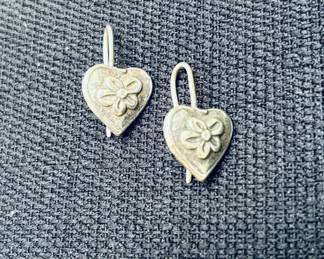 .925 silver heart w/ flower earrings