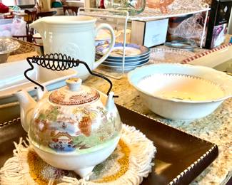Vintage Oriental Gardens Tea Pot with wire handle