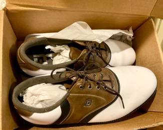 golf shoes