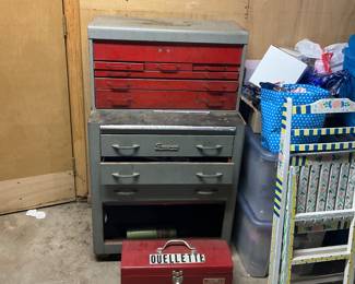 TOOL CHEST