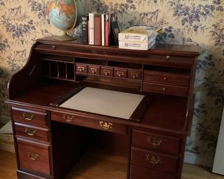WONDERFUL ROLL TOP DESK