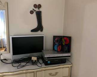 TV