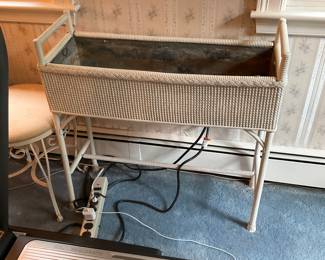 WICKER PLANTER