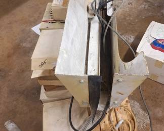 Leveling machine for glass curves and more