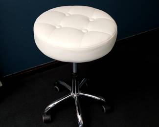 Rolling stool