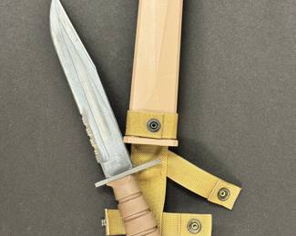 LARGE SELECTION OF KNIVES