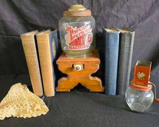 CT127Vintage Items
