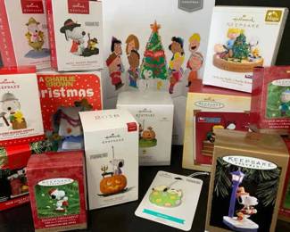 SH282Peanuts Ornament Mystery Lot