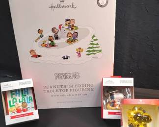 SH214Peanuts Christmas Decorations