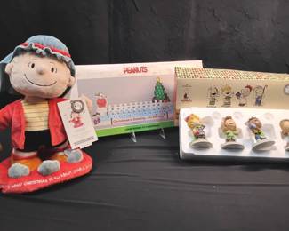 SH216Peanuts Christmas Figurines