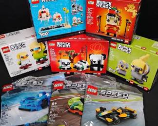 SH210Lego Brick Heads 1