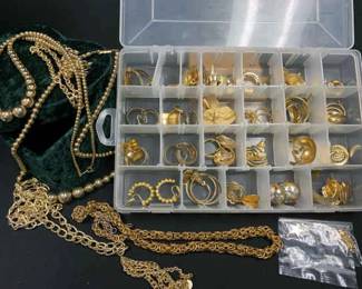 CT517RGold Tones mystery lot