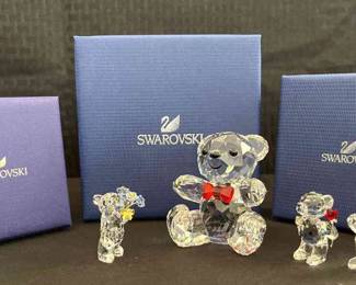 SH102VSwarovski Kris Bear collection