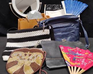 CT103Light Up Mirror And Purse Lot