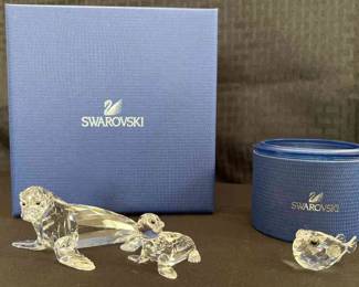 SH100VSwarovski Crystal Sea Lion Mother With Baby And Blowfish