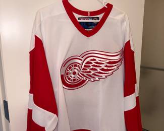CCM NHL Detroit Red Wings Brendan Shanahan #144 Jersey!