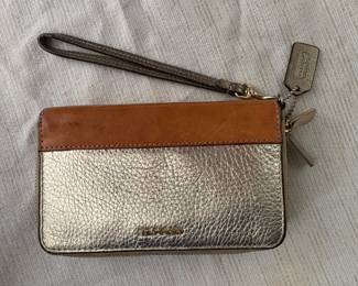 Coach Wristlet Clutch Wallet Leather &
Silver Tone