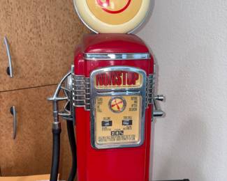 Gas Pump Novelty Radio!