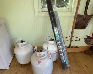 Empty & Full Propane Tanks!