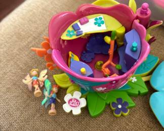 Polly pocket, huge lots of these