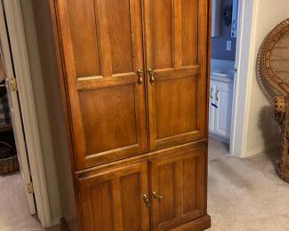 Tv amoire $85