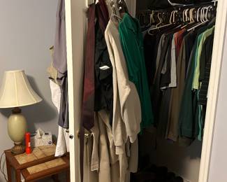 Men’s clothes, mostly 2x, lots of Kohls