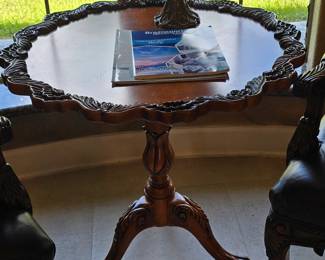 Chippendale Round Table
