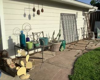Patio decor and furnishngs