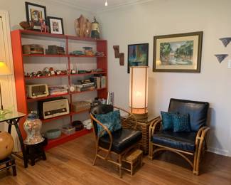 Office - Blaupunkt radios, vintage alarm clocks, books, art