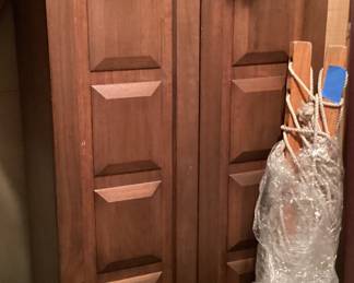 Entry Wood Cabinet