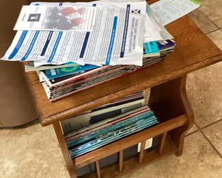 Side table magazine rack