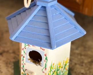 Bird house