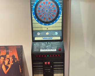 Valley Cougar Darts arcade machine