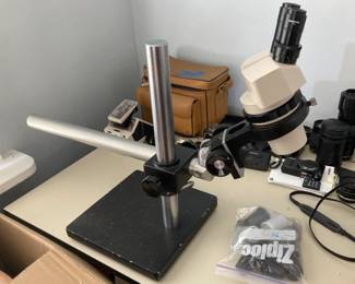Microscope